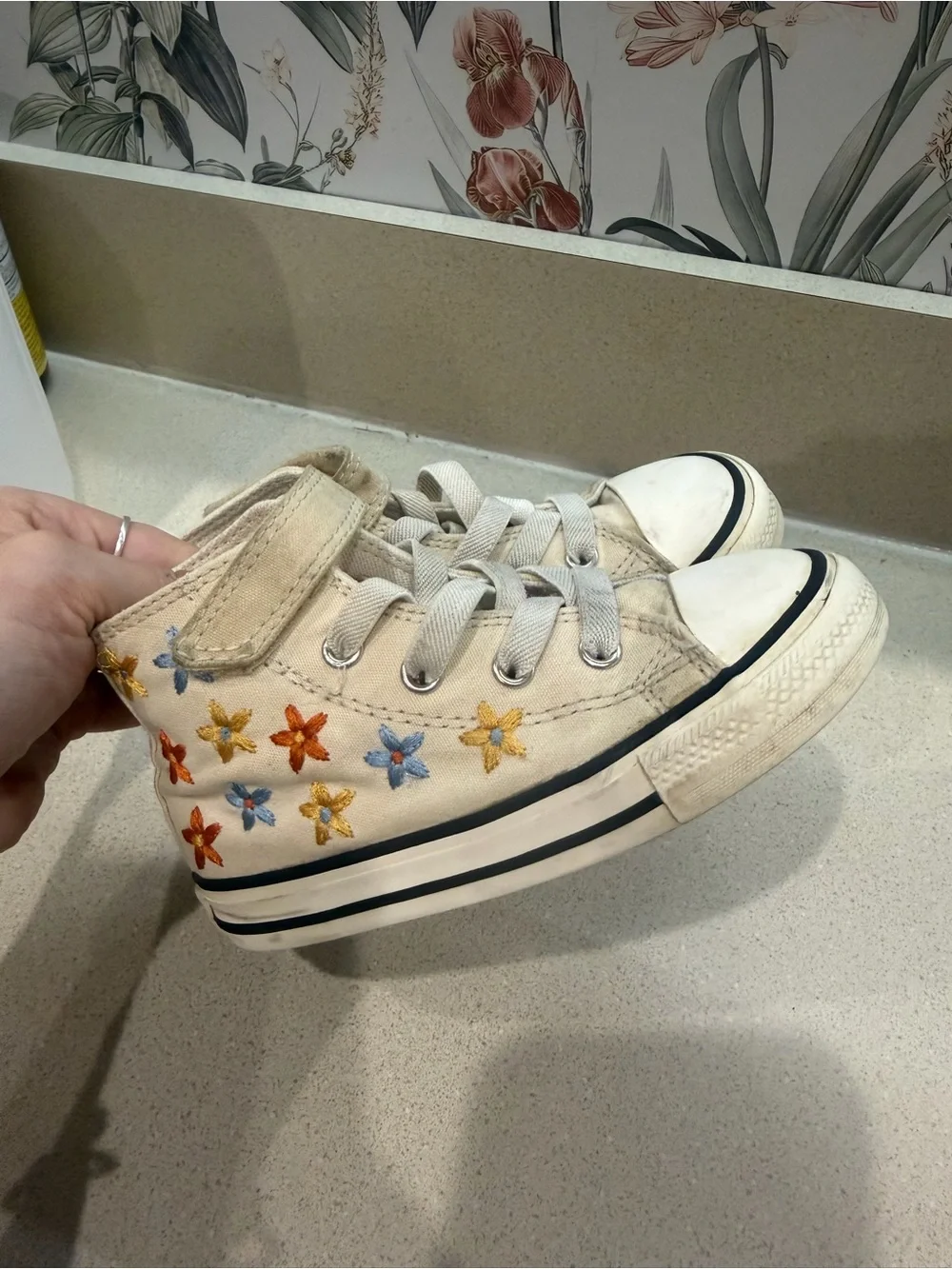 Chuck Taylor All Star Lift Platform Easy-On Spring Flowers size 8